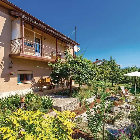 1 Bedroom Stunning Apartment In Lovran