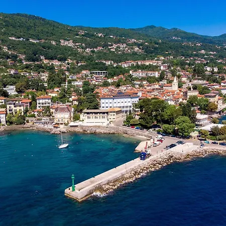 1 Bedroom Stunning Apartment In Lovran *