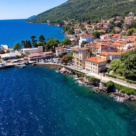 1 Bedroom Stunning In