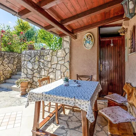 1 Bedroom Stunning Apartment In Lovran